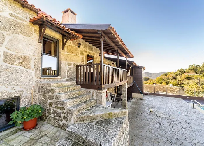 Casa Do Souto Vieira Do Minho - Casa Rural Com Piscina By House And People